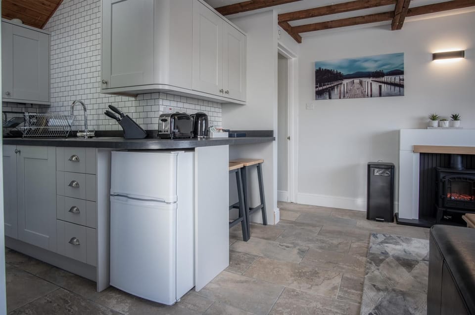 Honeysuckle Cottage - 1 Bedroom Cottage - Amroth (11385)