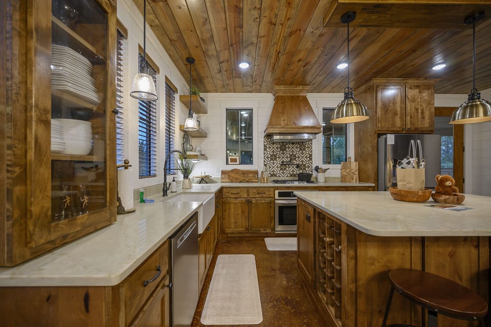 Stainless steel appliances are found in the kitchen!