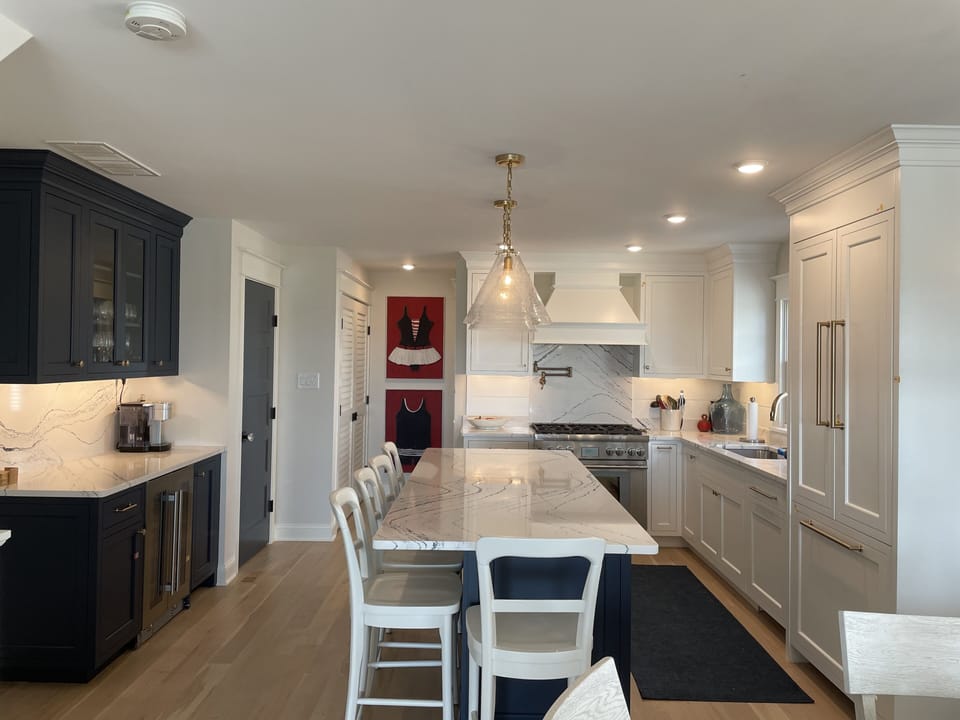 Large, modern kitchen with island seating for 5.