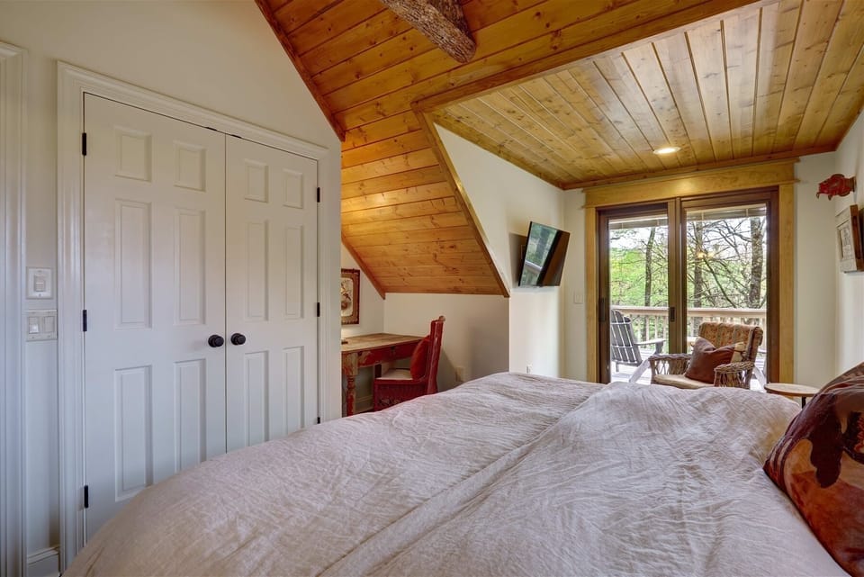 Upstairs Guest Bedroom