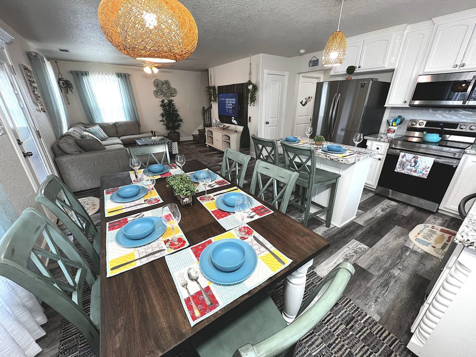 Fully equipped kitchen with all utensils and condiments, oils, and supplies