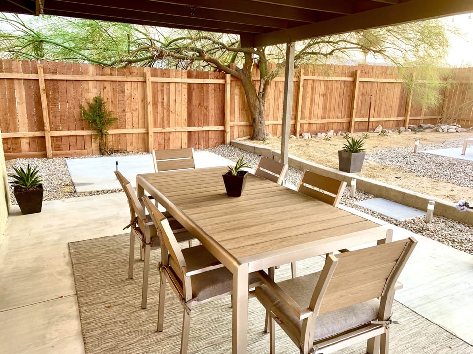 Outdoor dining