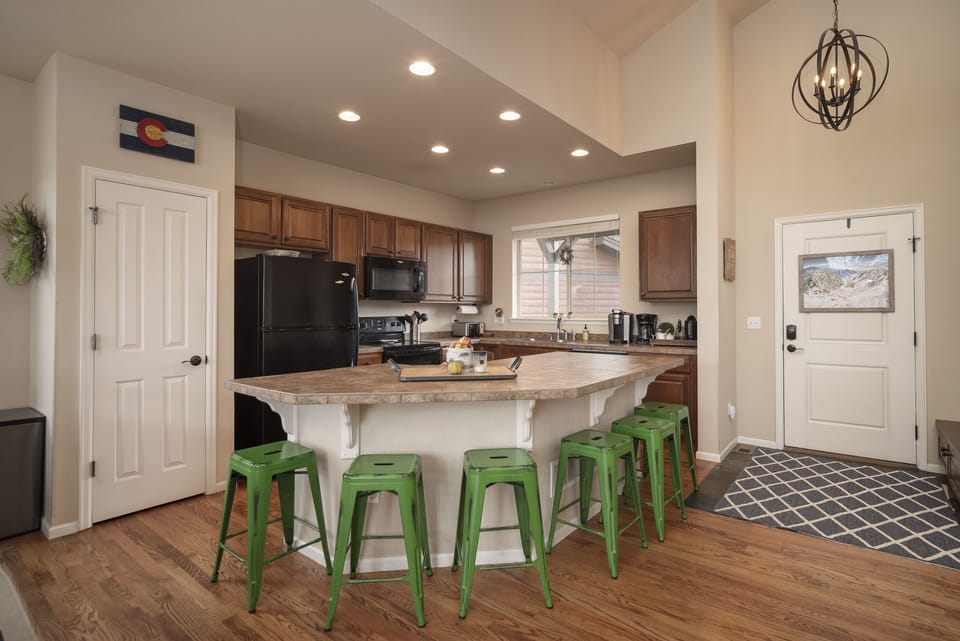 The kitchen has everything you need to prepare a great meal.