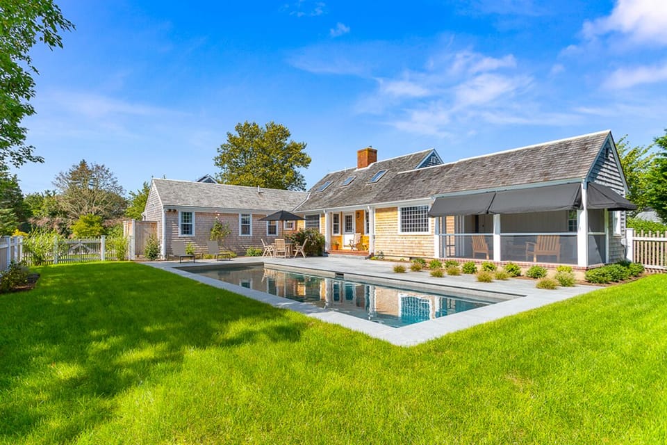 Gorgeous pool in serene yard