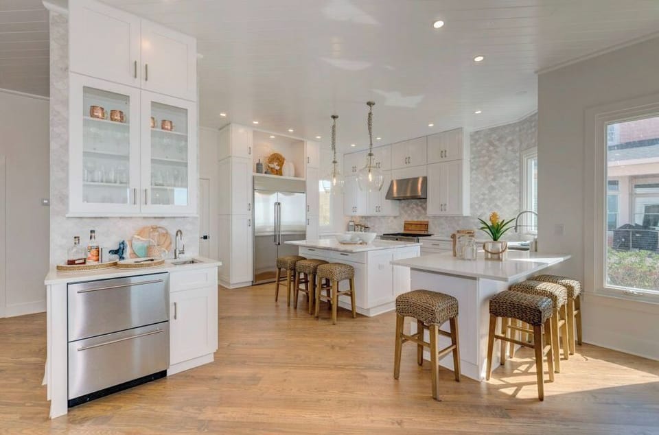 Kitchen and Wet Bar
