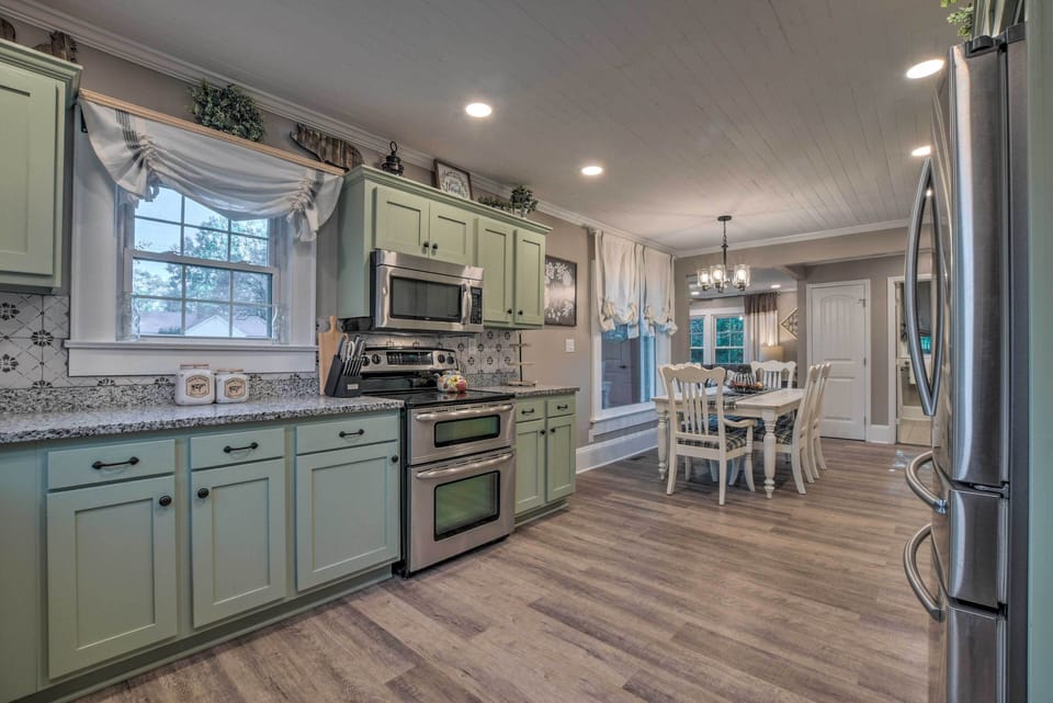 Kitchen | Coffee Maker | Blender | Knife Set | Crock-Pot