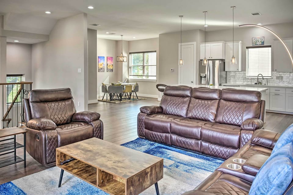 Main Living Space | Central Heat & A/C | Free WiFi