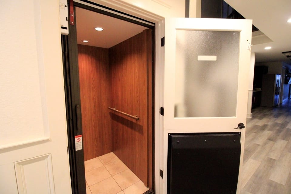 Elevator to All Levels for Convenience