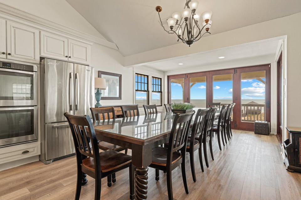 Dining Areas and Kitchen with Ocean Views on Third Level