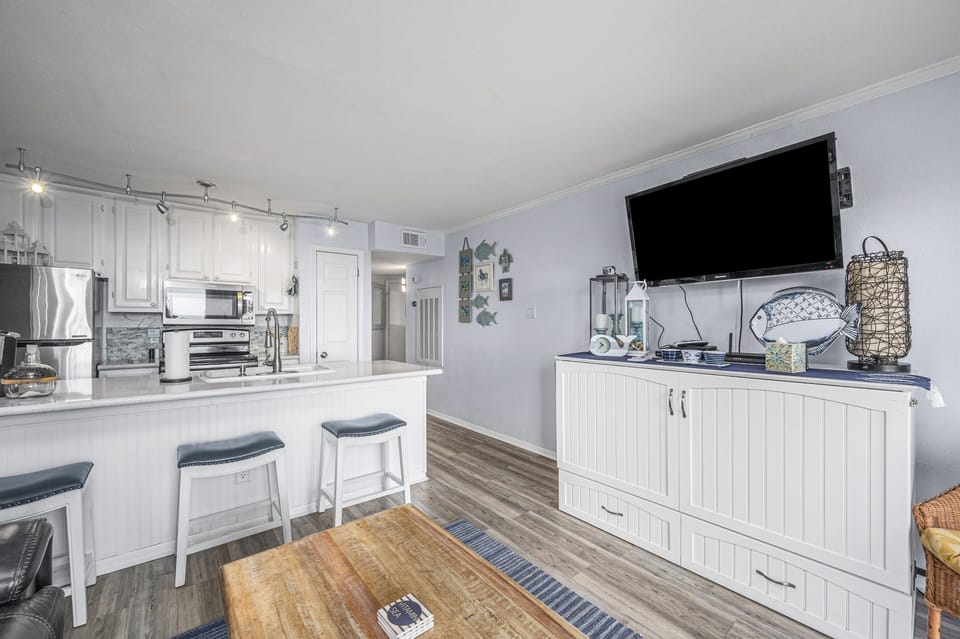 Combined Den Kitchen