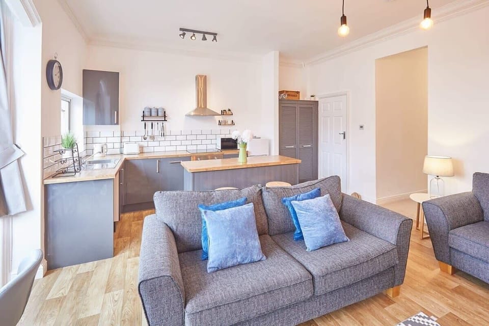 The Lookout @ Scarborough - Host & Stay