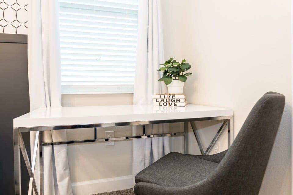 Bedroom 1 - Master