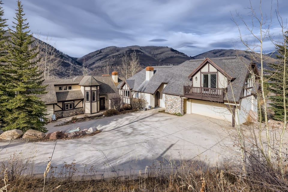 Heated driveway and plenty of space