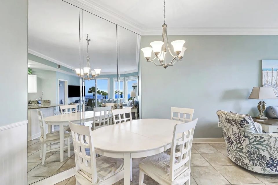 Dining Area at 1401 SeaCrest