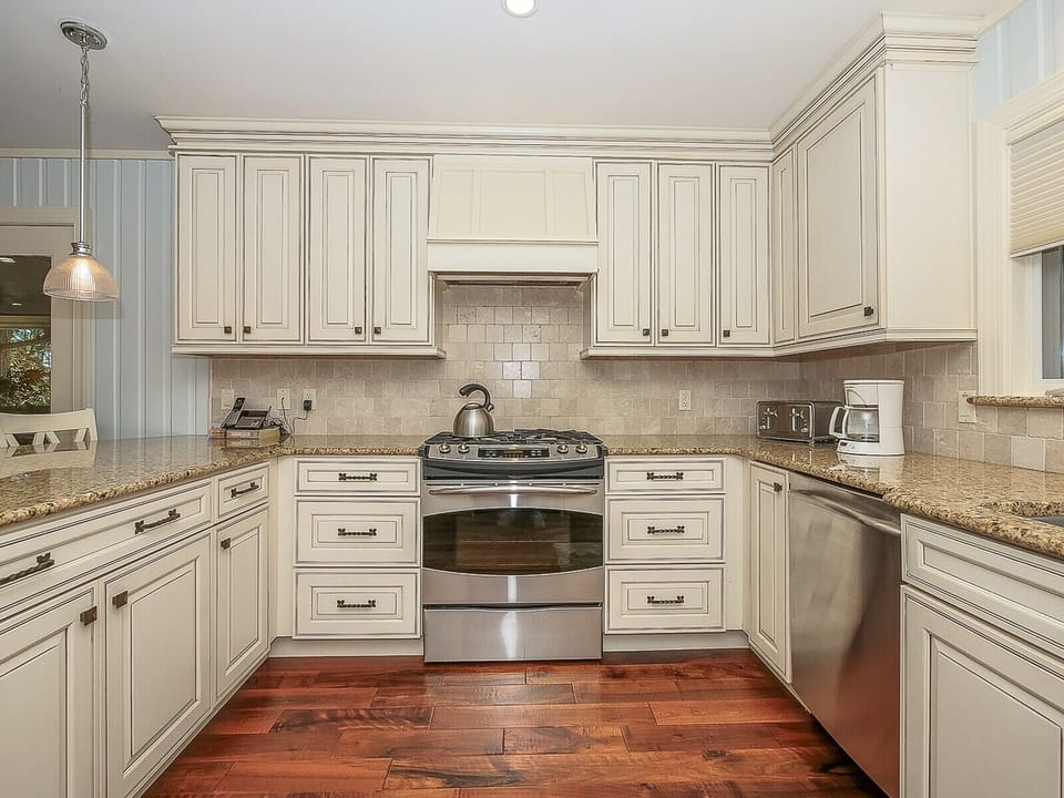 Kitchen with Breakfast Bar at 13 Wren