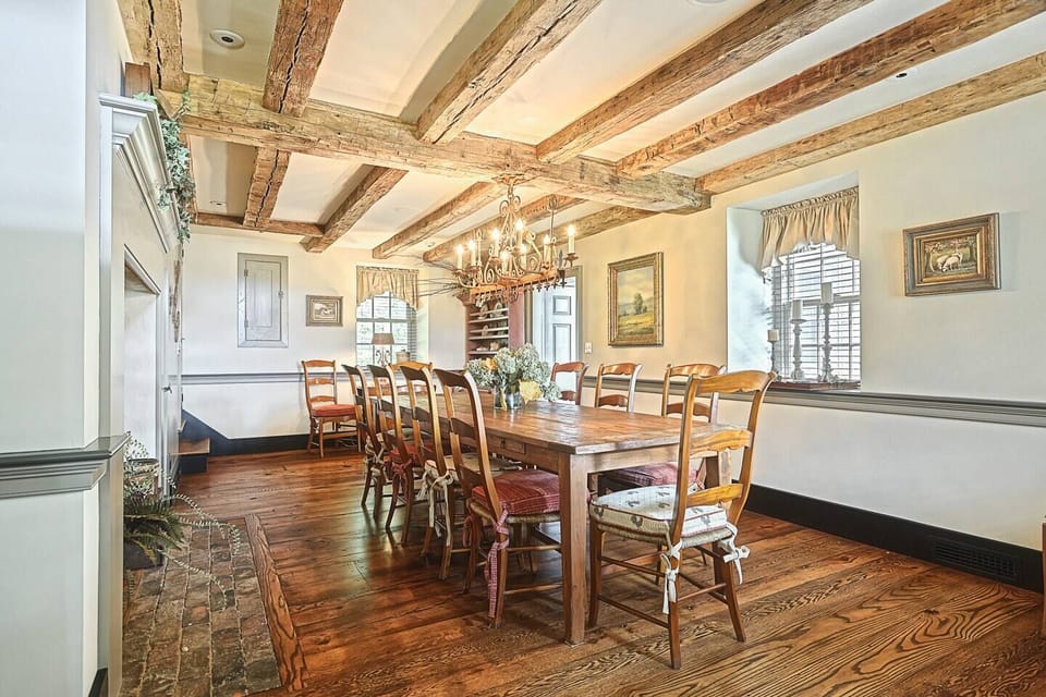 Picturing beautiful, endless family meals around the table.
