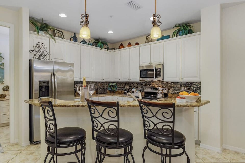 Hang out with the chef as delish smells emanate from the kitchen