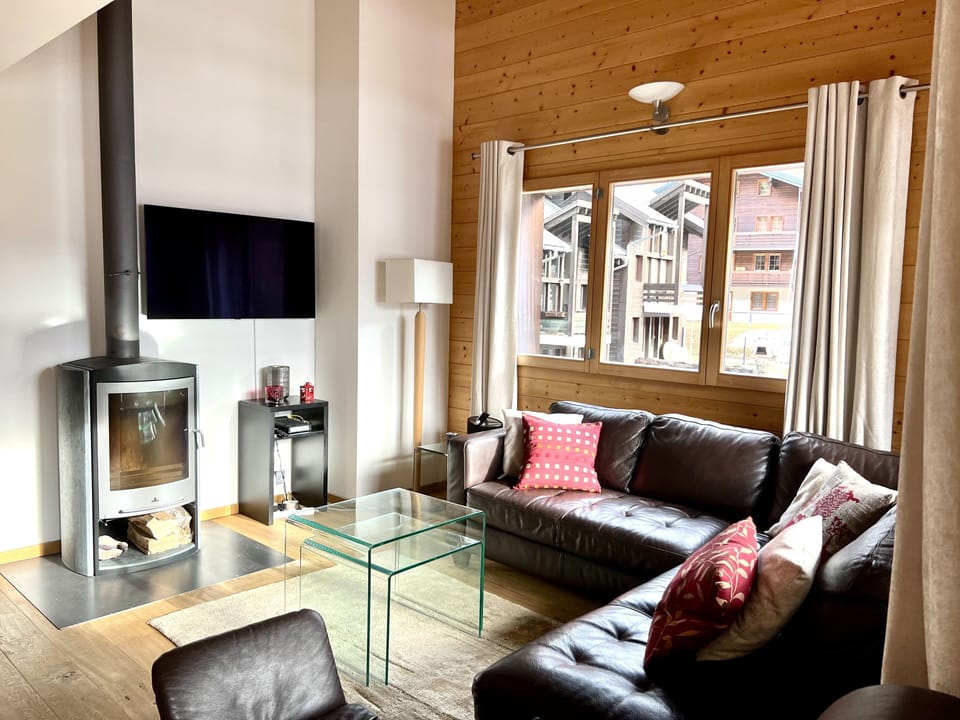Lounge room 