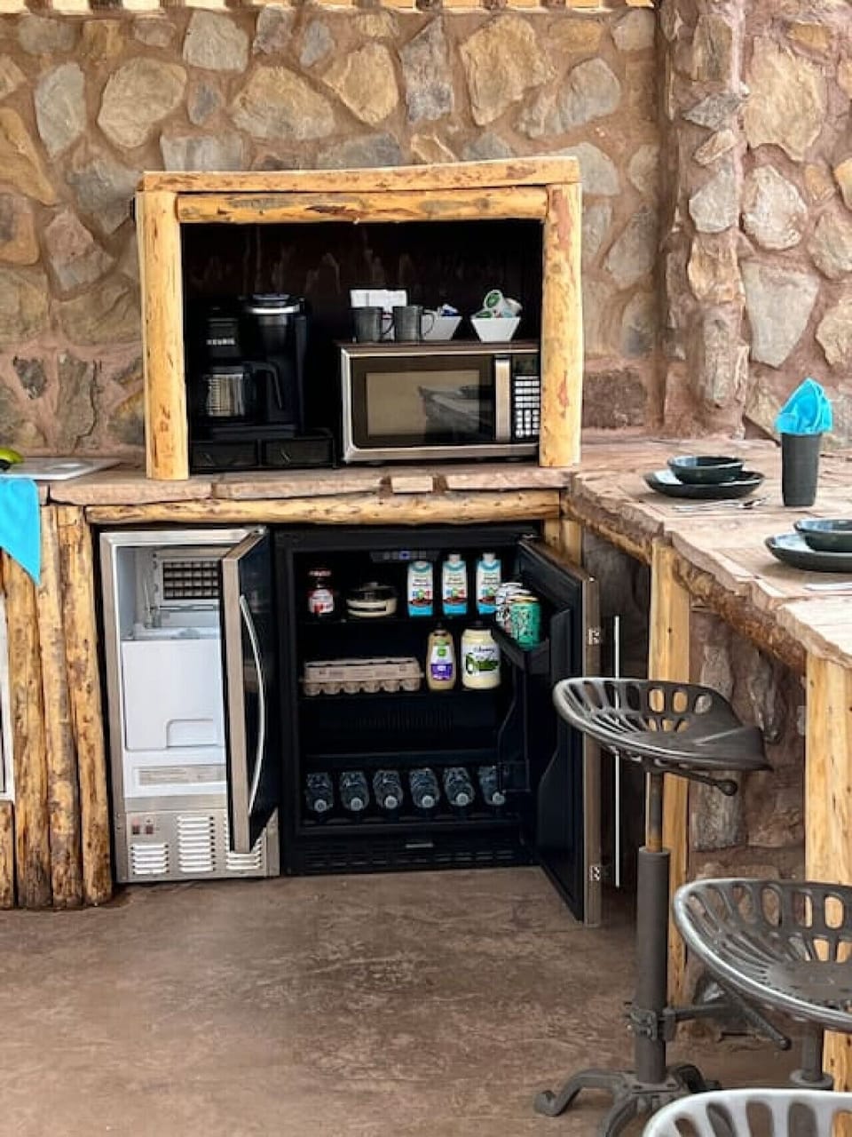 Refrigerator Microwave, Ice Maker