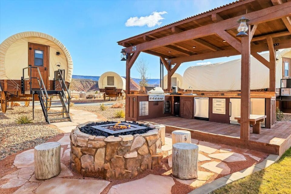 Outdoor Kitchen & Firepit
