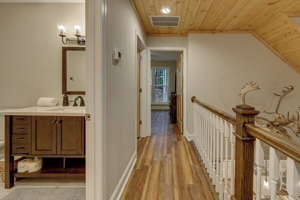 Shared Bathroom in Hallway