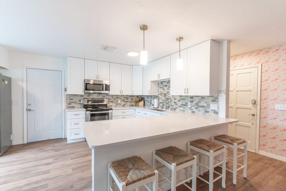 Counter and kitchen