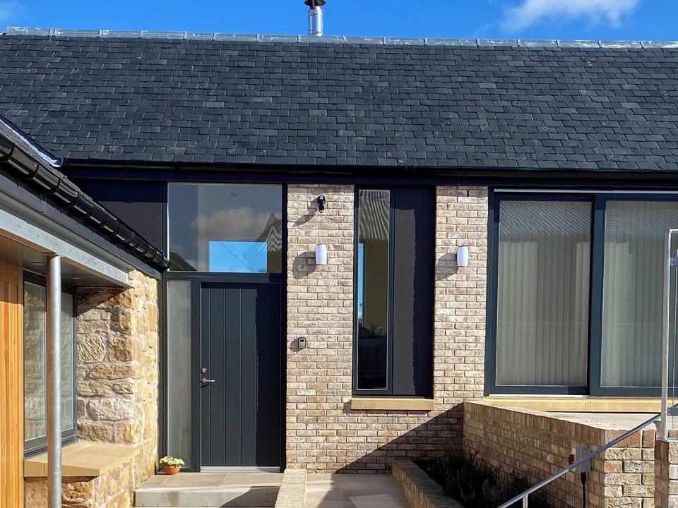 Main entrance | Falcon Cottage, Linlithgow