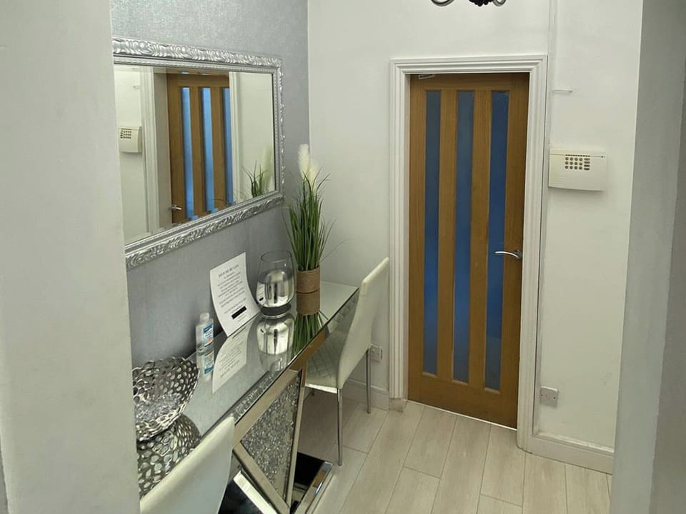 Entrance Hallway | New York Apartment, Sheffield