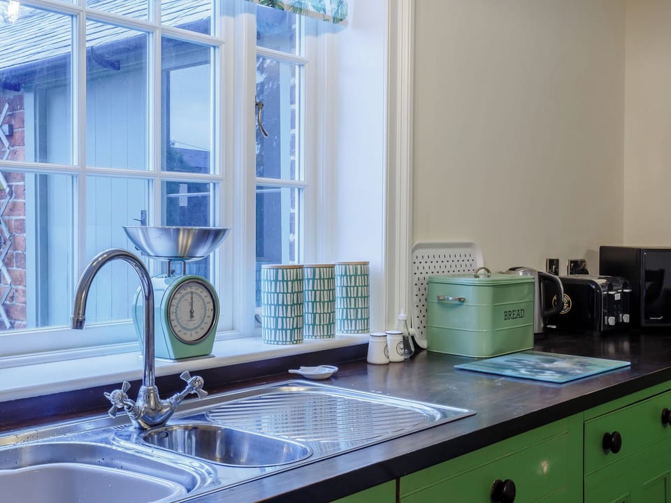 Kitchen | Old Upper Gwestydd, Newtown