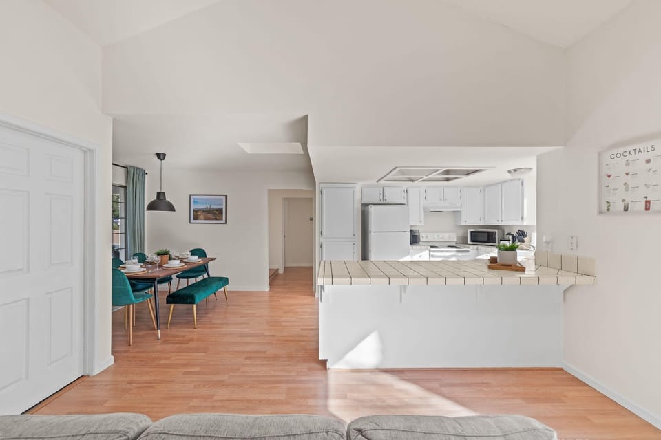 Walk up to the peninsula countertop to grab a freshly made meal or drink