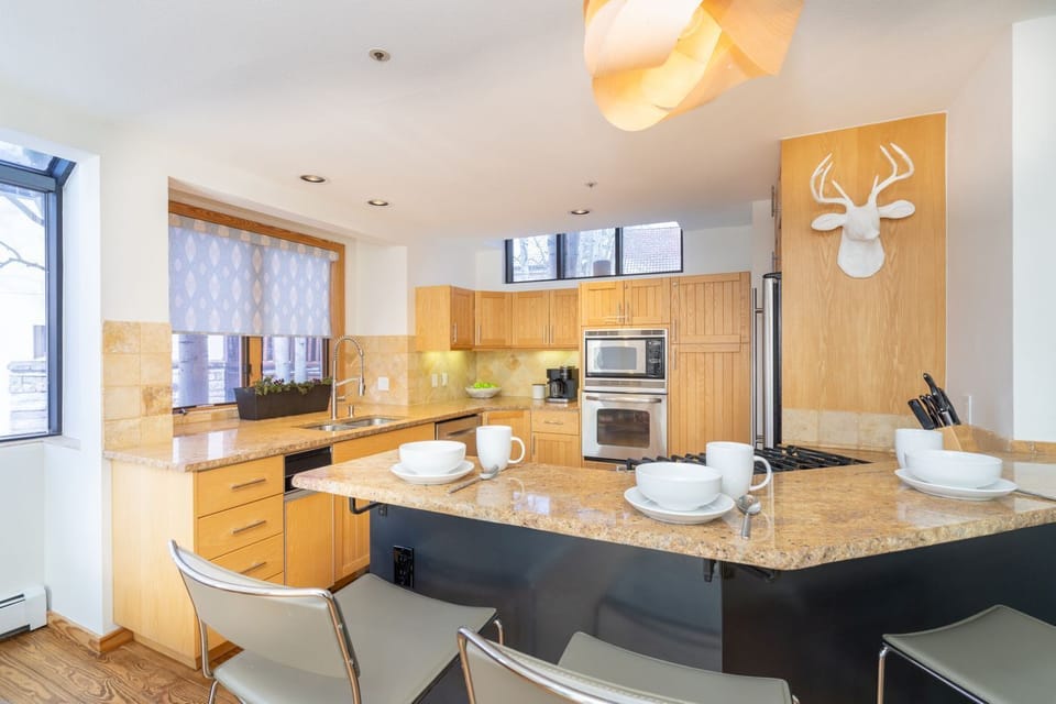 Pull up to the breakfast bar for your morning coffee or evening glass of wine.