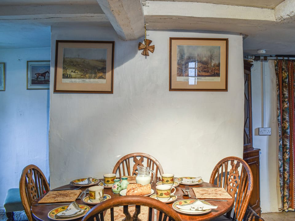 Dining Area | Hoppers Farmhouse - Hoopers Holidays, Tilshead