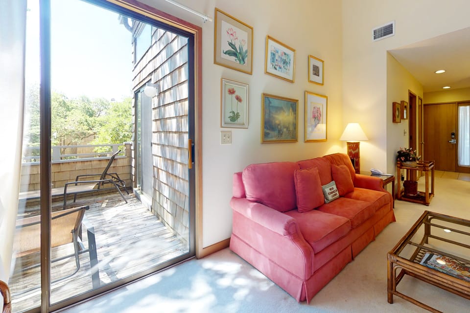 4468-Sea-Forest-Drive-Living-Room-2