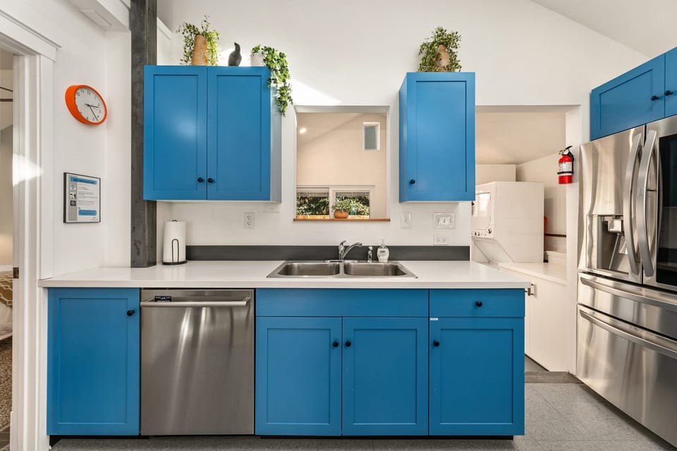 Kitchen | Window into Workspace/Laundry Room