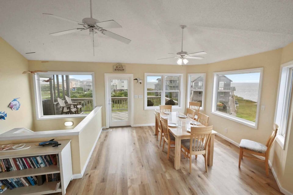 The room's endless natural light helps to fully immerse you in the natural beauty of Hatteras Island.