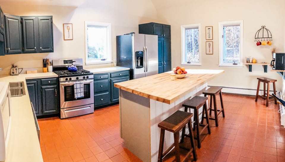 Large kitchen with island and coffee nook