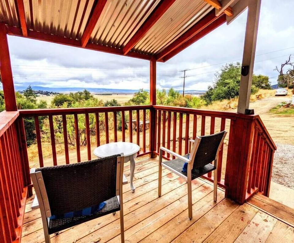 Porch with view of the valley 