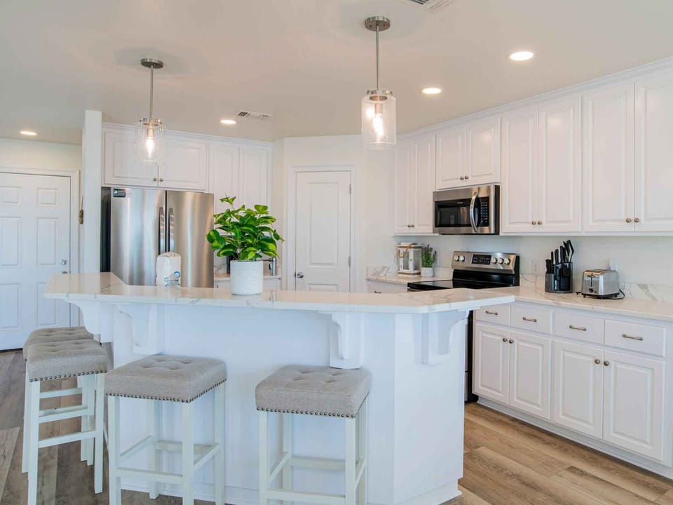 Breakfast Bar - Seating for Four