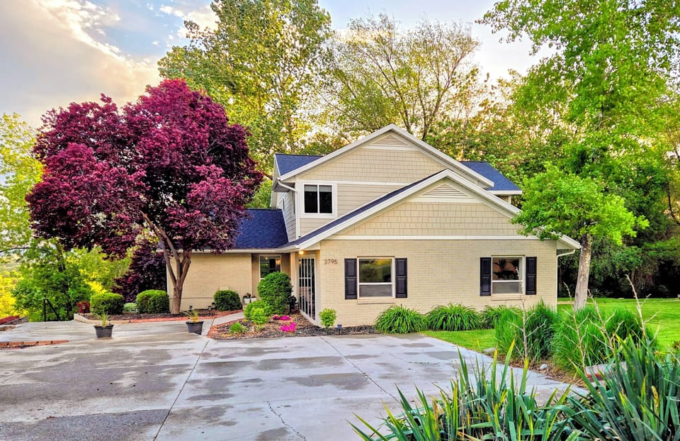 Beautiful exterior of The Happy Valley Home