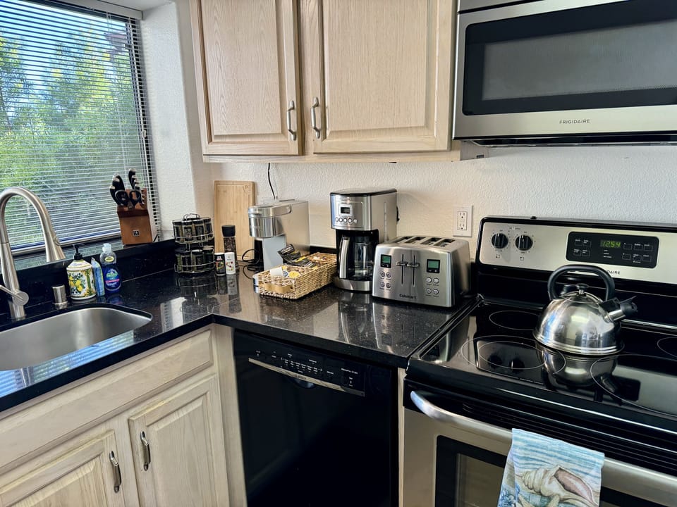 Kitchen area
