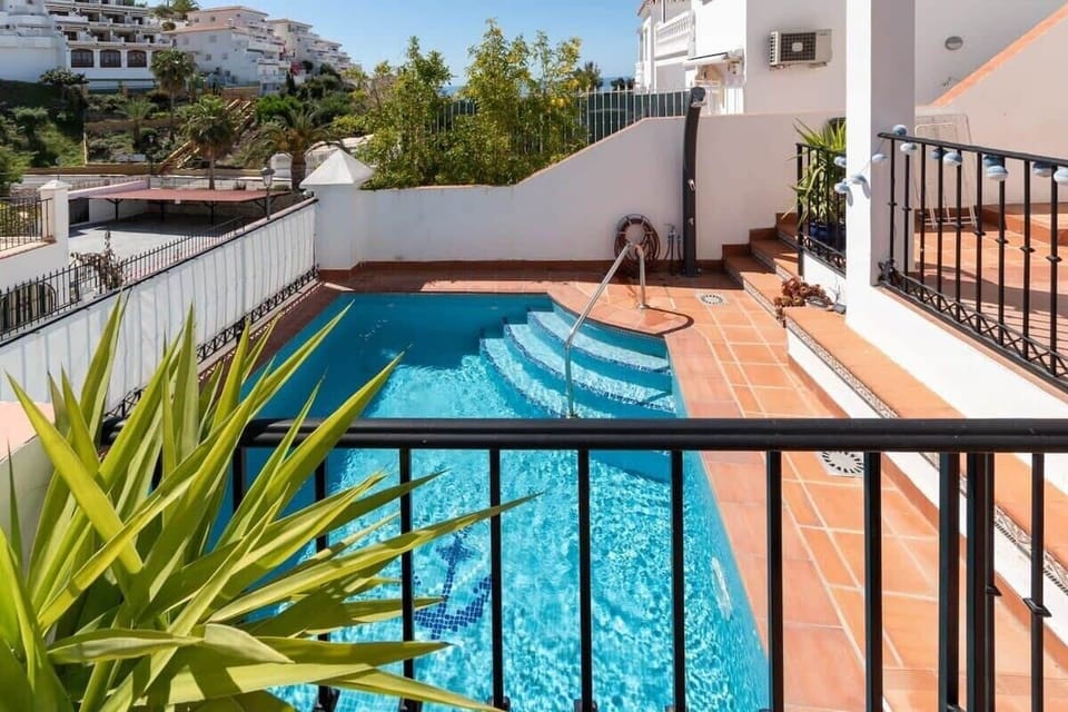 Private pool