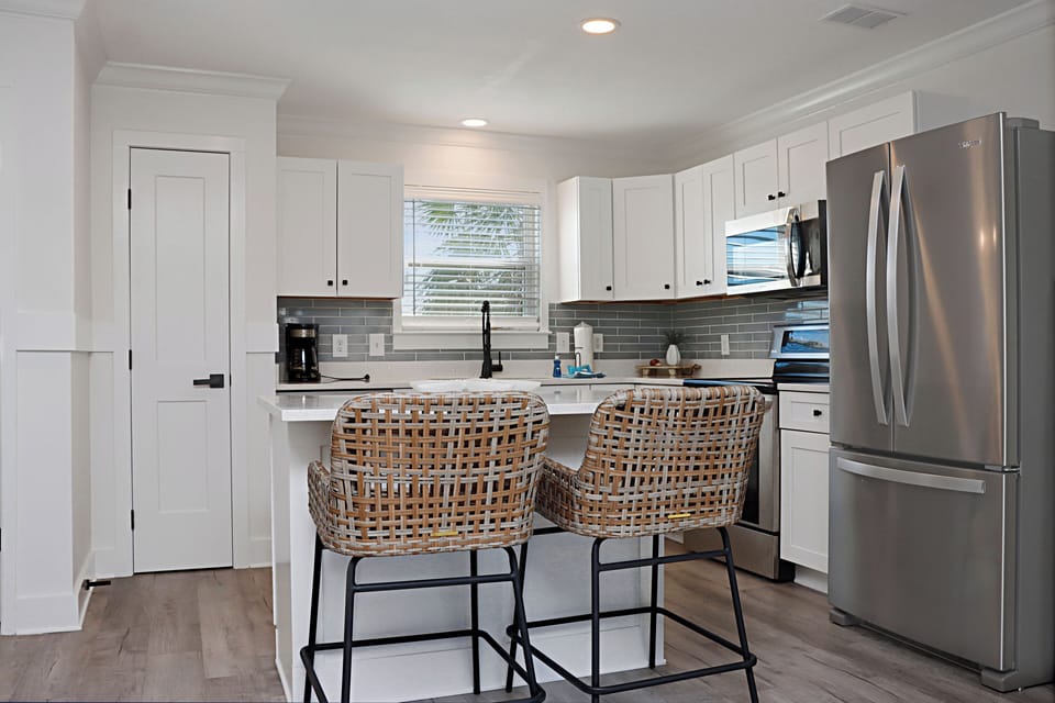 Kitchen Island with Bar Seating