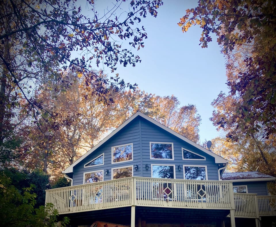 Come enjoy our lake home!