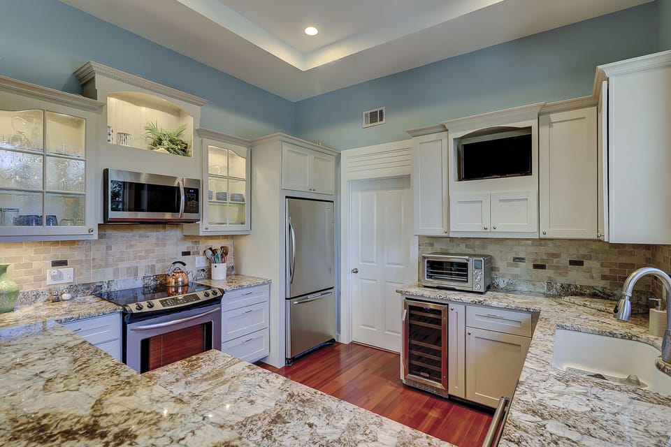 gourmet kitchen