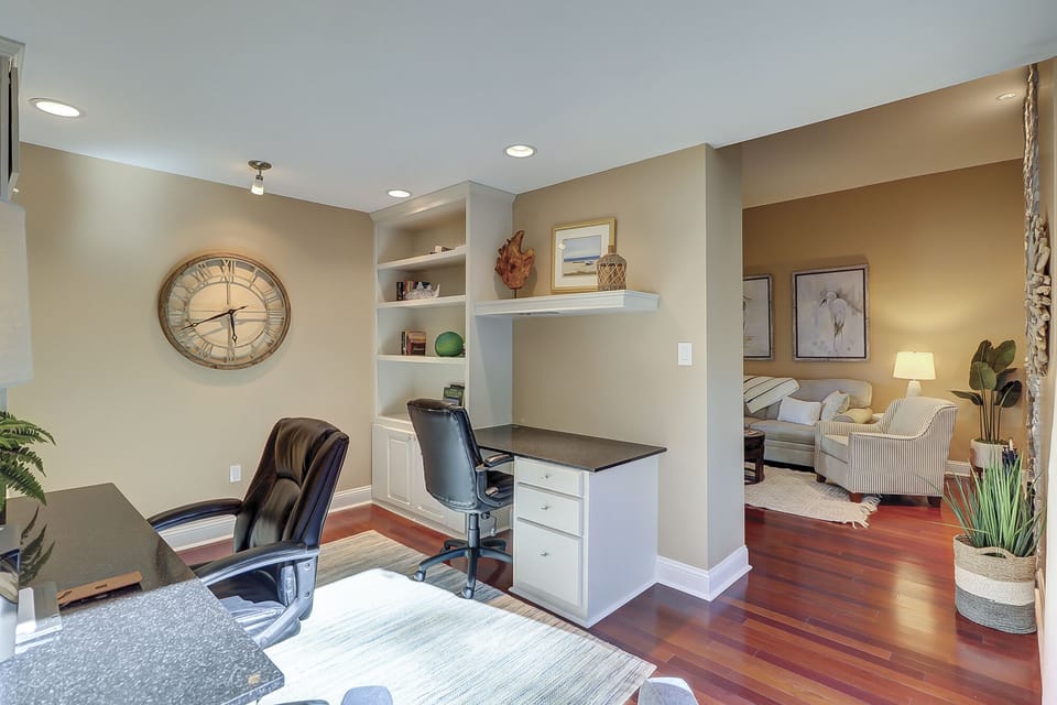 office with 2 built in desks