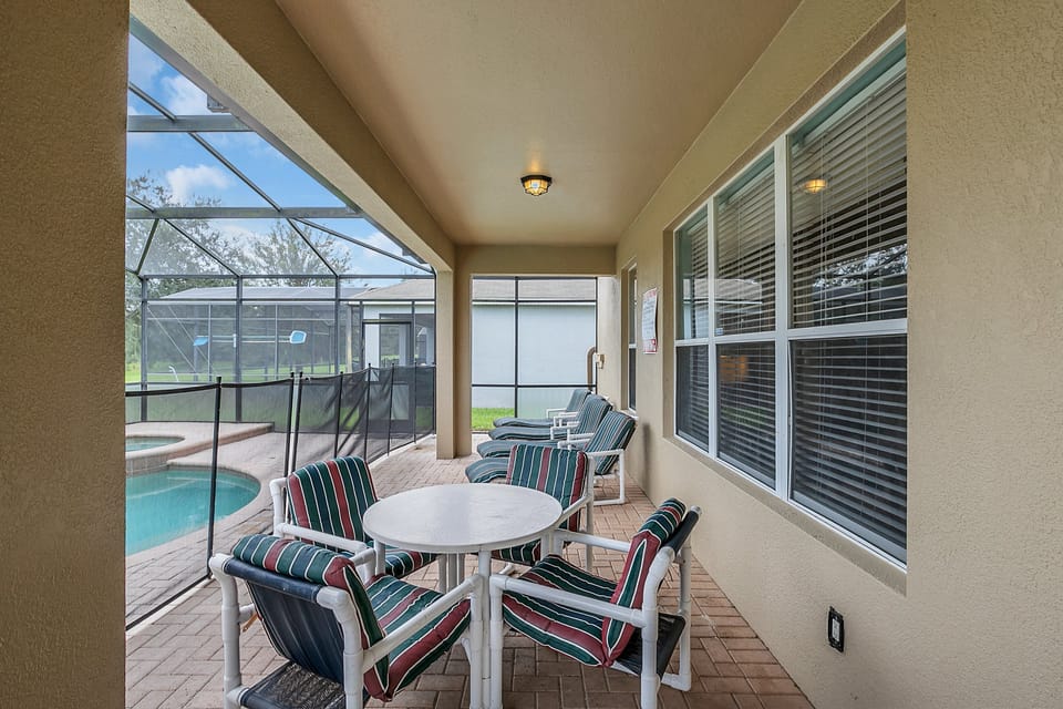 Have lunch on the patio while the children swim.
