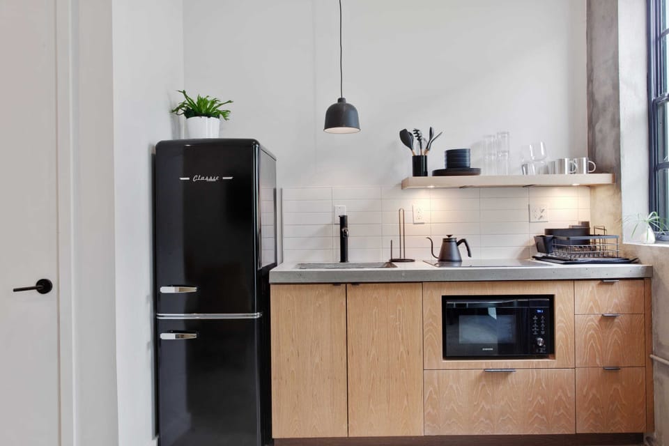 Suite 1 Kitchenette