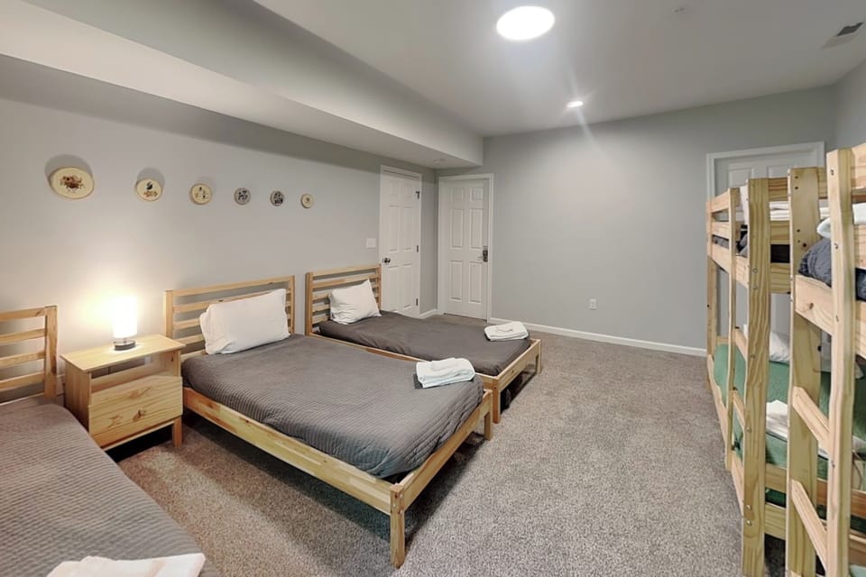 Lower Level Bedroom 3 - Two Twin Bunks + 3 Twin Beds