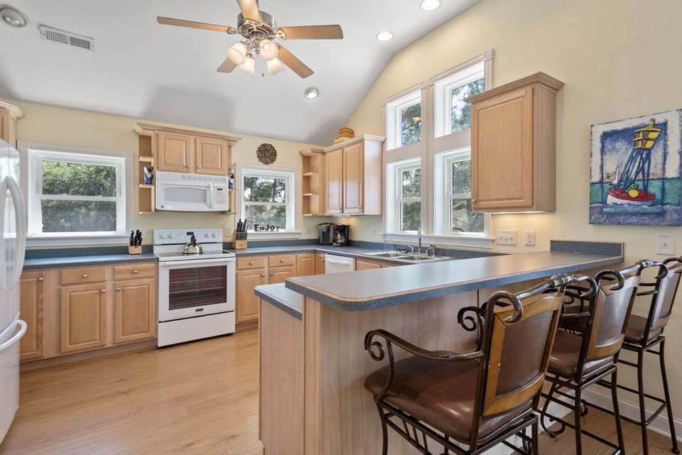 CL514: Plum Paws | Top Level Kitchen