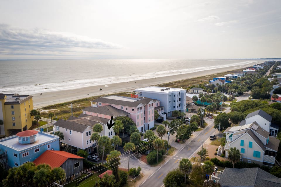 located 2 blks from Center St. no need to drive after arriving! beach is 30yds!